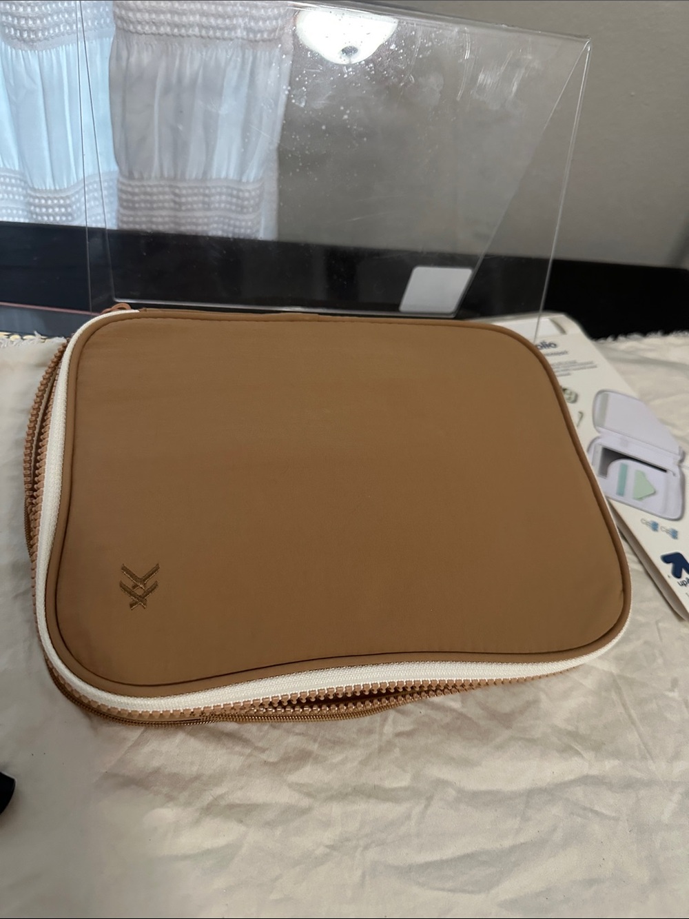 Zip-Folio Pouch with Notepad – Brown NWT